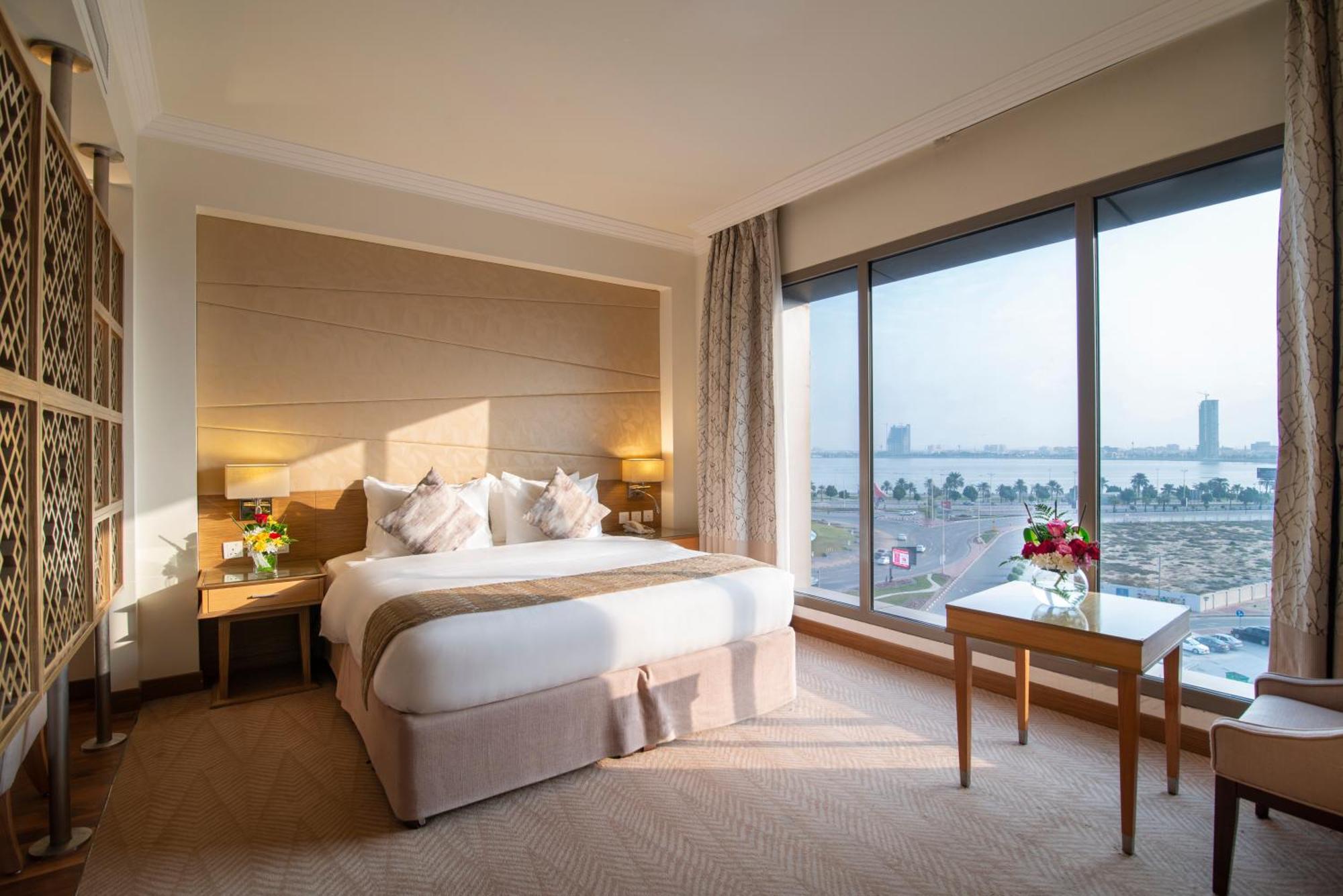 Golden Tulip Dammam Corniche Hotel Dış mekan fotoğraf